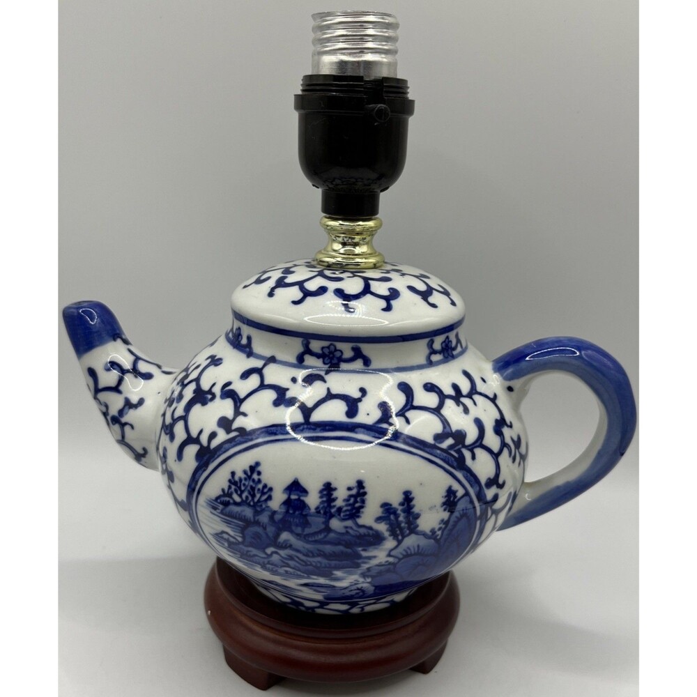 CBK Ltd 1997 Blue White Chinoiserie Porcelain Teapot Table Lamp Floral Accent